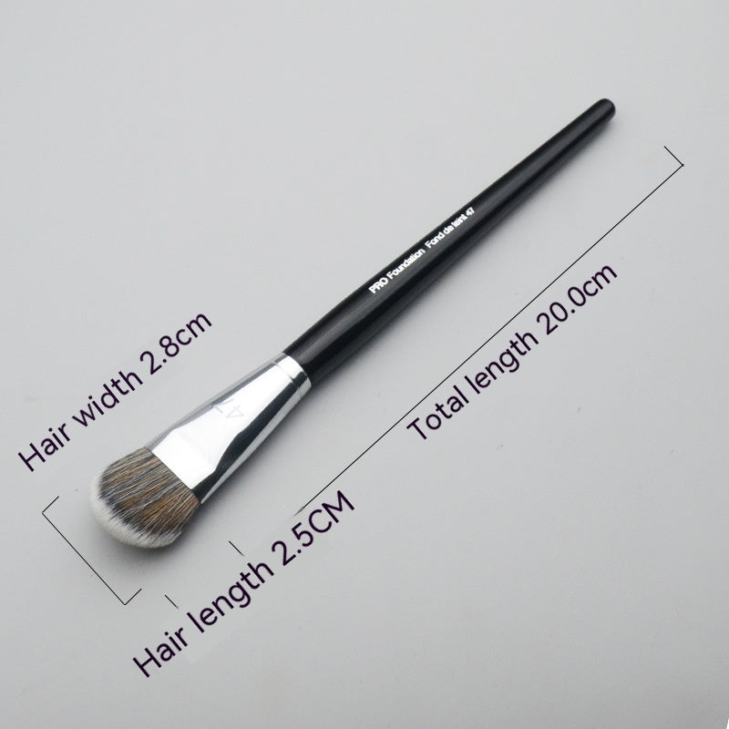 Women's Fashion Slope-shaped Makeup Brush